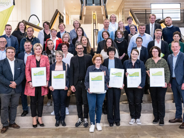 familieplus-Gütesiegel für sechs Gemeinden nach neuem Audit-Verfahren Bludesch, Langenegg, Ludesch, Frastanz, Bregenz und Dornbirn erfolgreich zertifiziert