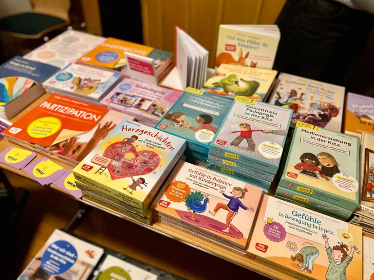 wolfurt eröffnungssitzung büchertisch