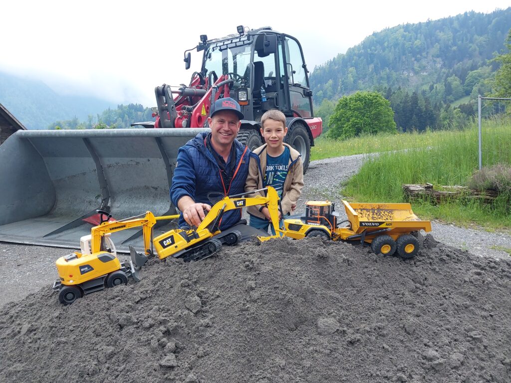 familieplus bürserberg sandkastenfüllaktion 1